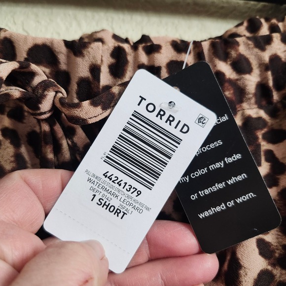 NEW Torrid Size 1 SHORT Leopard Crepe High Rise Wide Leg Studio Pants 1X - Picture 12 of 16